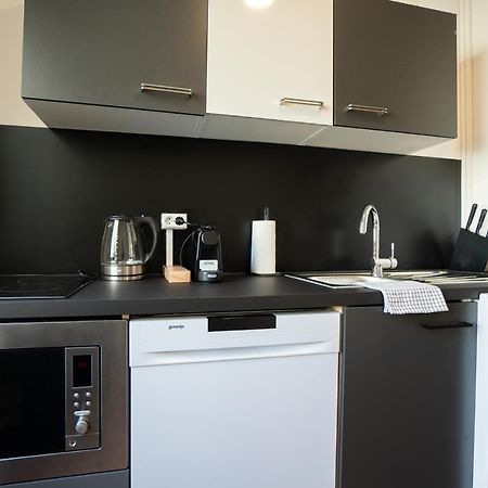 A Spacious 3-Bedroom Apartment With King-Size Beds Is Located Within 5 Minute'S Walk From The Prater Wiedeń Zewnętrze zdjęcie