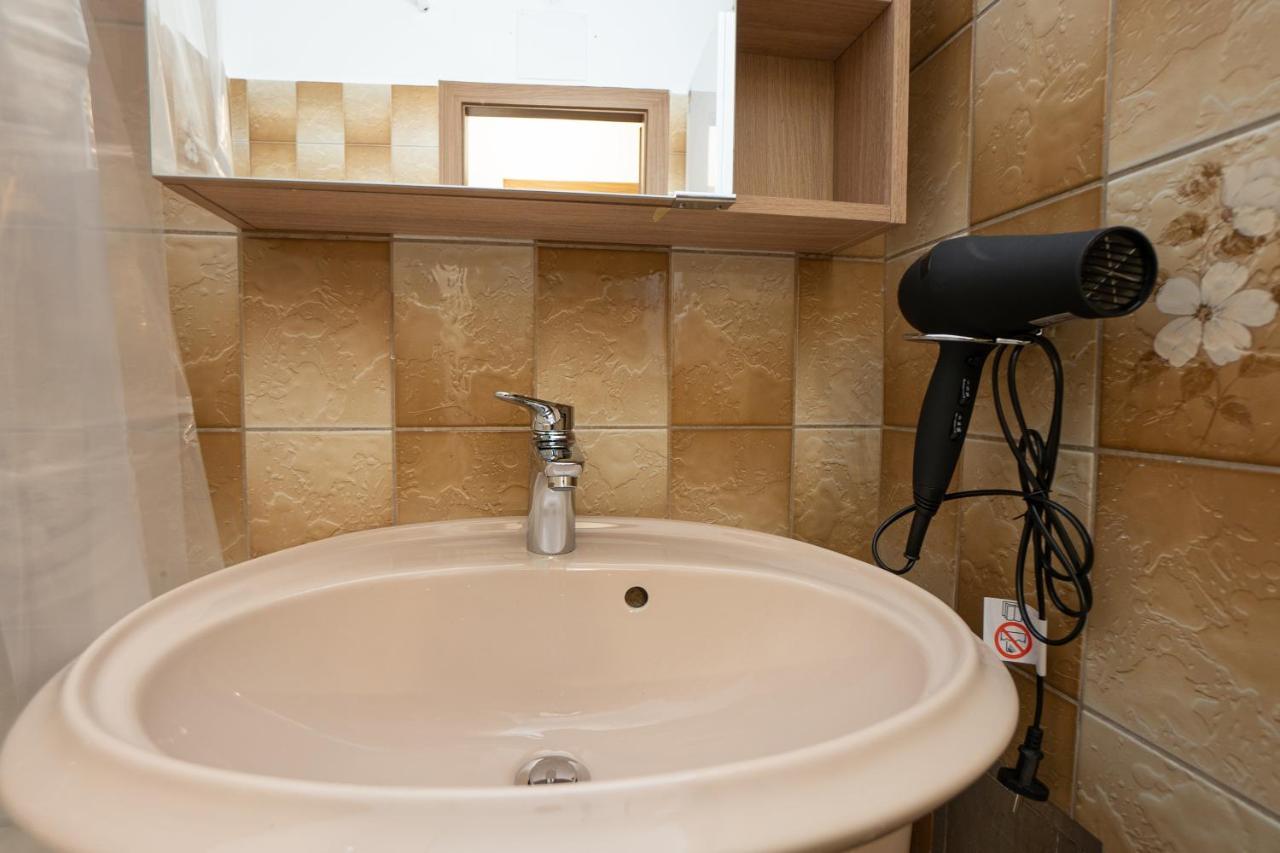 A Spacious 3-Bedroom Apartment With King-Size Beds Is Located Within 5 Minute'S Walk From The Prater Wiedeń Zewnętrze zdjęcie